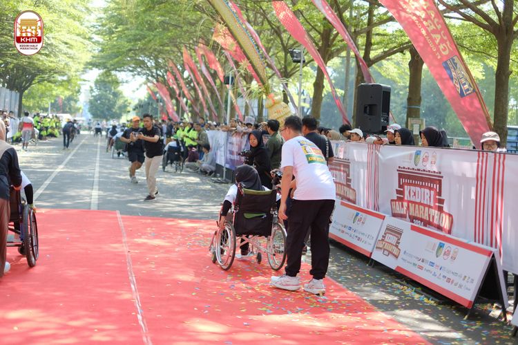 Race photo from Kediri Half Marathon 2024