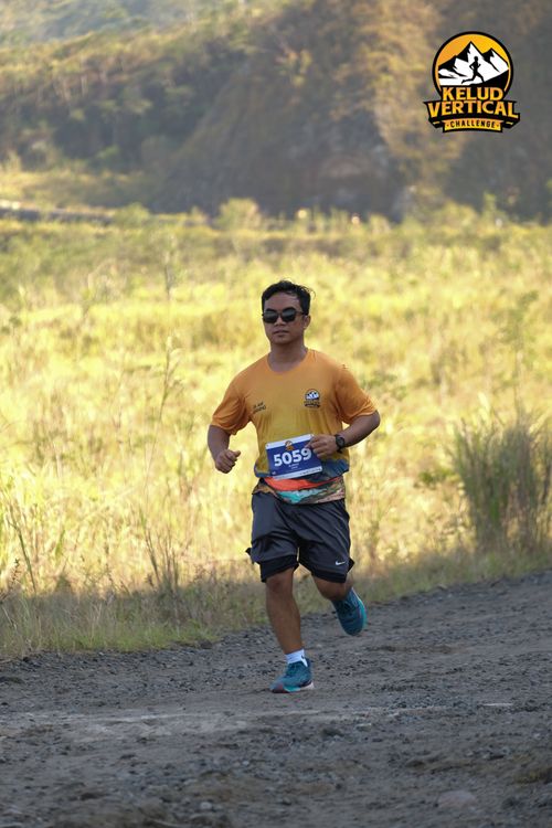 Race photo from Kelud Vertical Challenge 2024