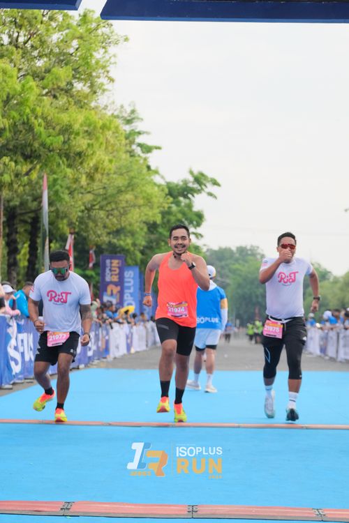 Race photo from Isoplus Run 2024 Surabaya
