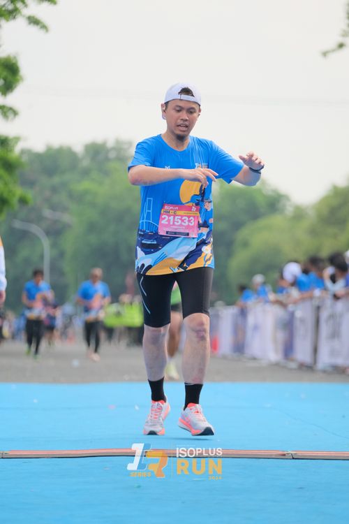 Race photo from Isoplus Run 2024 Surabaya