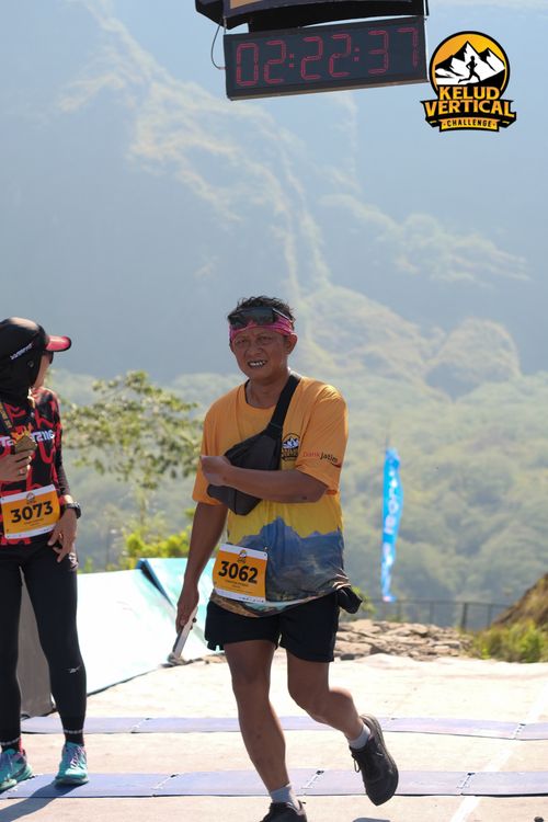 Race photo from Kelud Vertical Challenge 2024
