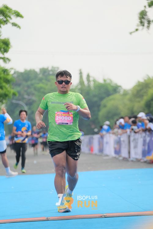 Race photo from Isoplus Run 2024 Surabaya