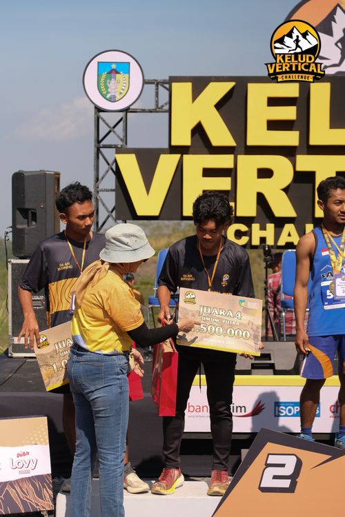 Race photo from Kelud Vertical Challenge 2024