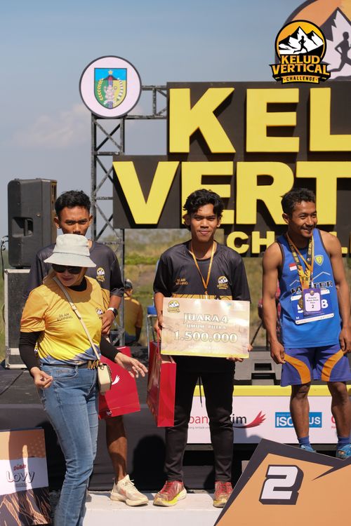 Race photo from Kelud Vertical Challenge 2024
