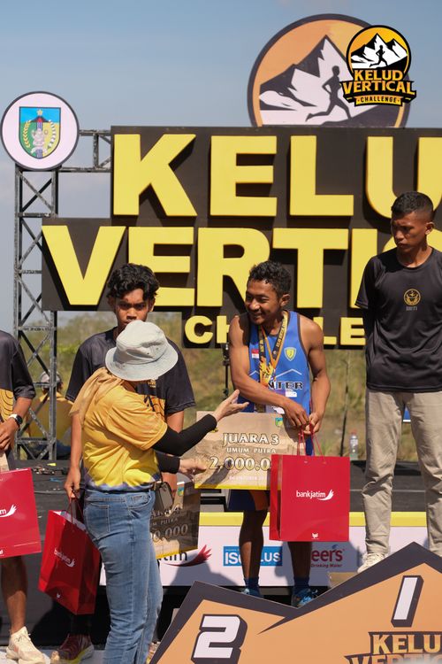Race photo from Kelud Vertical Challenge 2024