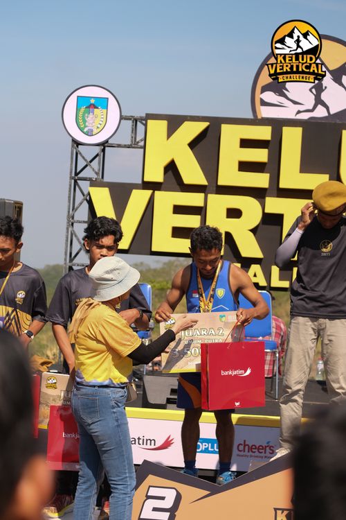 Race photo from Kelud Vertical Challenge 2024