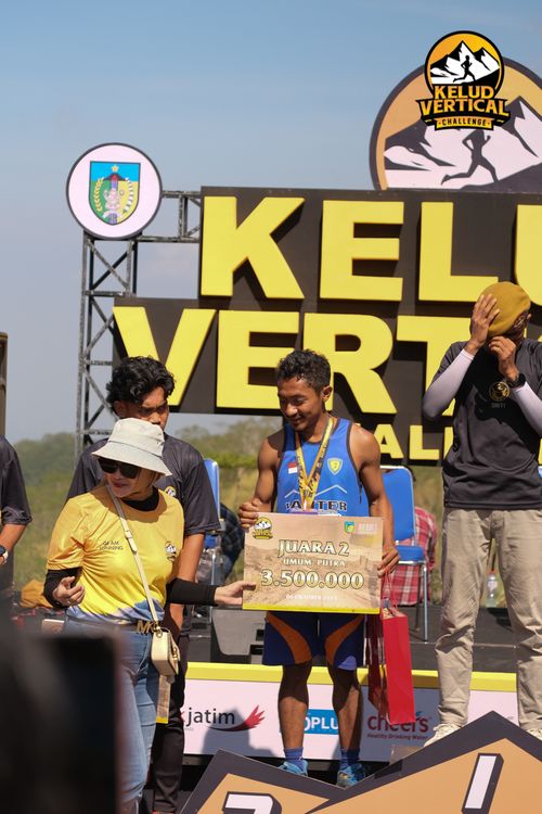 Race photo from Kelud Vertical Challenge 2024