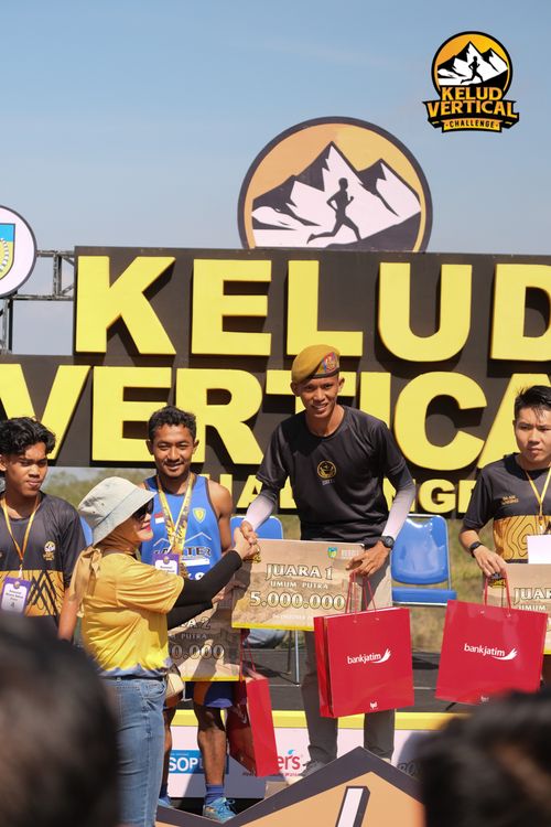 Race photo from Kelud Vertical Challenge 2024