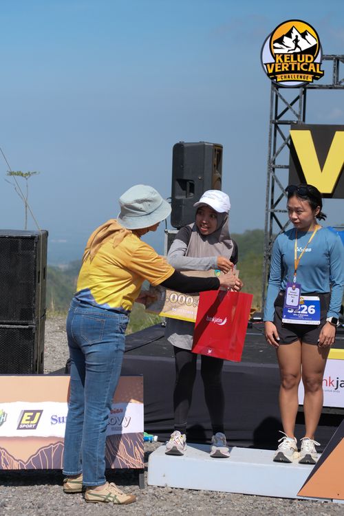 Race photo from Kelud Vertical Challenge 2024