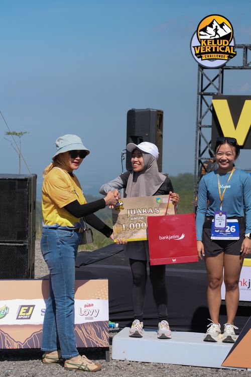 Race photo from Kelud Vertical Challenge 2024