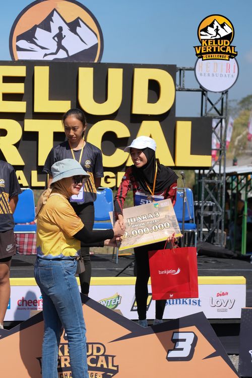 Race photo from Kelud Vertical Challenge 2024