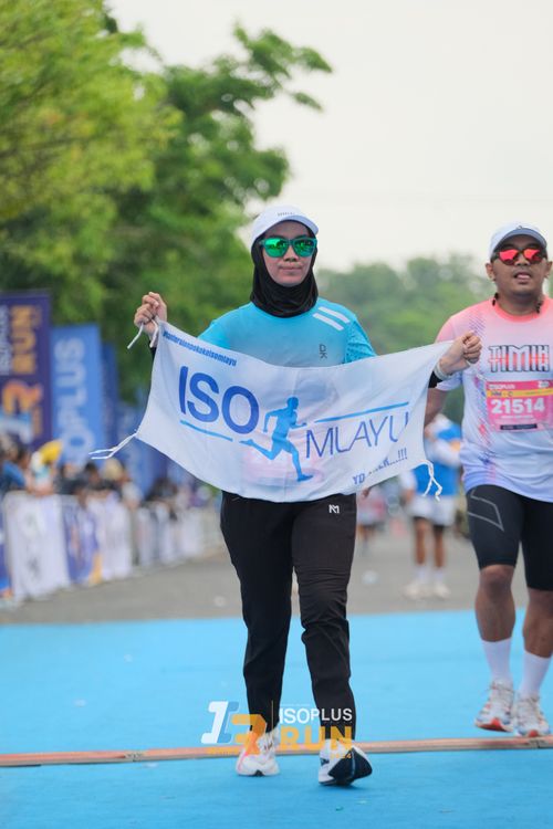 Race photo from Isoplus Run 2024 Surabaya