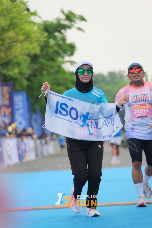 Race photo from Isoplus Run 2024 Surabaya