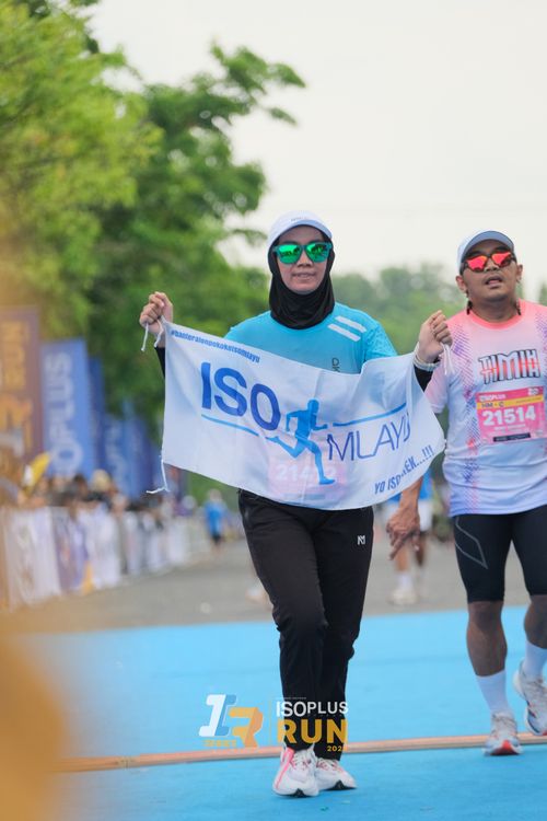 Race photo from Isoplus Run 2024 Surabaya