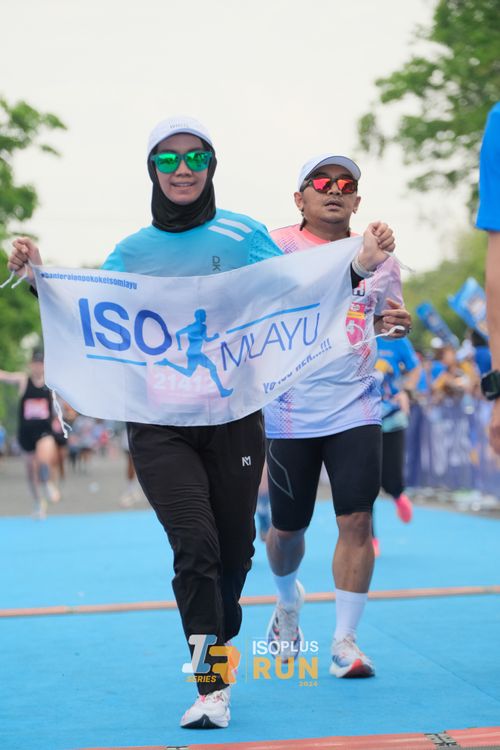 Race photo from Isoplus Run 2024 Surabaya