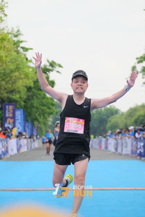 Race photo from Isoplus Run 2024 Surabaya