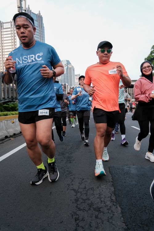Race photo from NU SKIN RUNNING CLUB