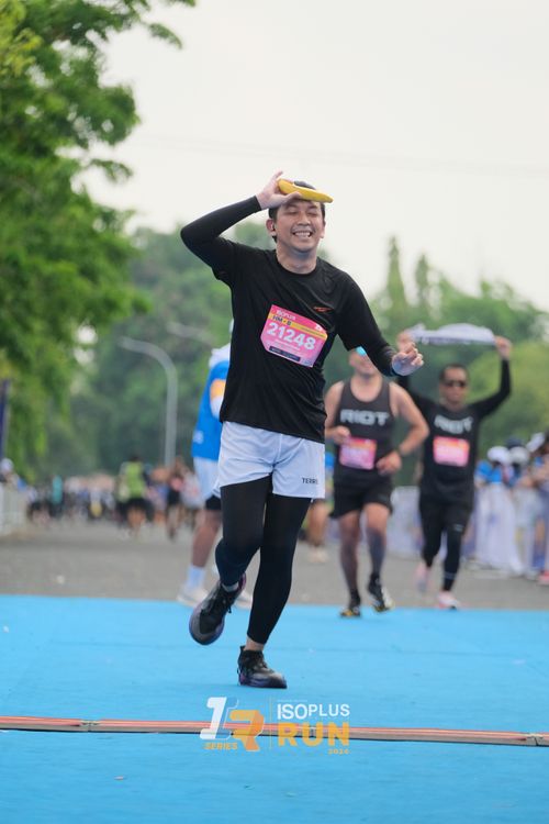 Race photo from Isoplus Run 2024 Surabaya