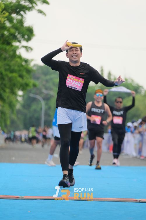 Race photo from Isoplus Run 2024 Surabaya
