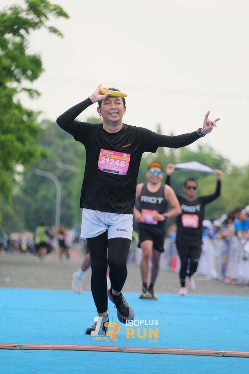 Race photo from Isoplus Run 2024 Surabaya
