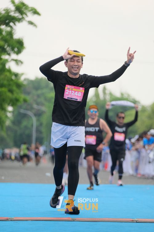 Race photo from Isoplus Run 2024 Surabaya