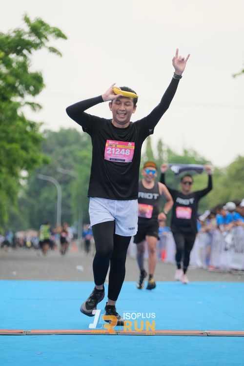 Race photo from Isoplus Run 2024 Surabaya