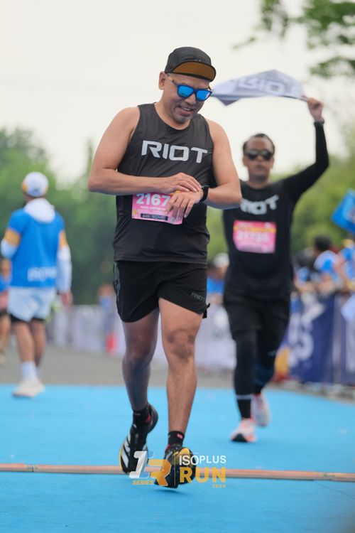 Race photo from Isoplus Run 2024 Surabaya