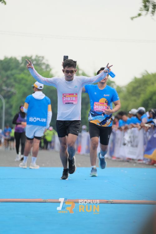 Race photo from Isoplus Run 2024 Surabaya