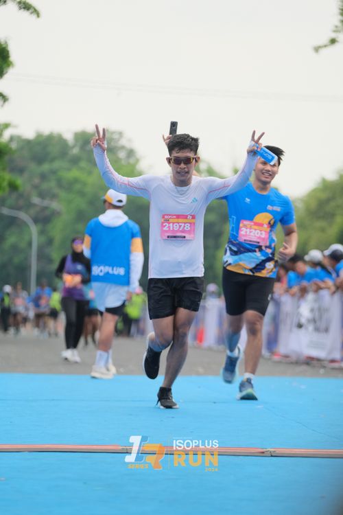 Race photo from Isoplus Run 2024 Surabaya