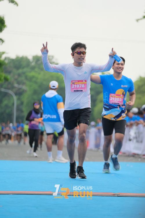 Race photo from Isoplus Run 2024 Surabaya