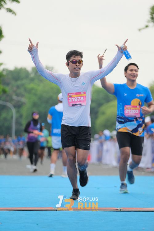 Race photo from Isoplus Run 2024 Surabaya
