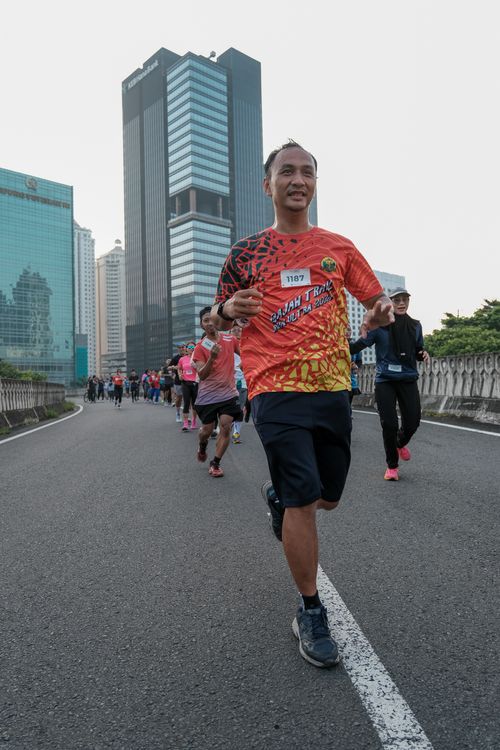 Race photo from NU SKIN RUNNING CLUB