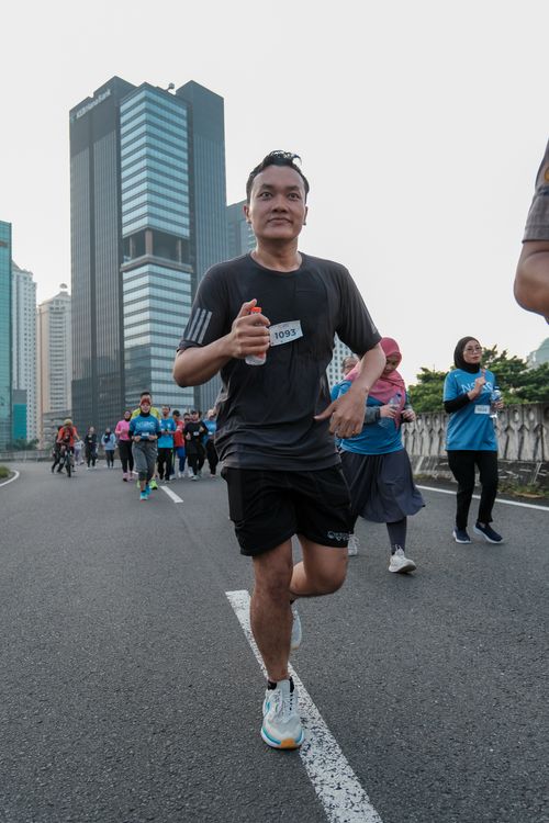 Race photo from NU SKIN RUNNING CLUB
