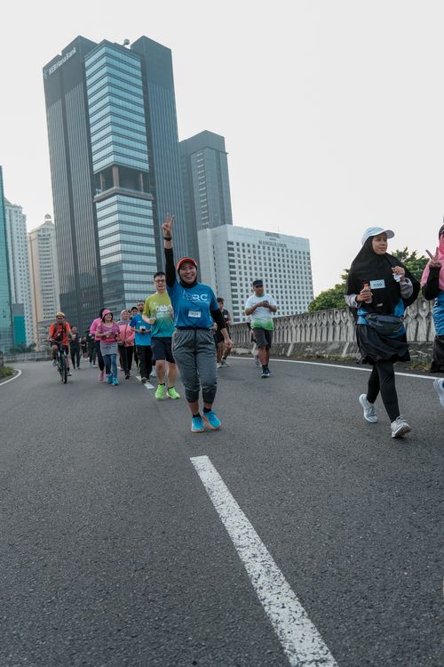 Race photo from NU SKIN RUNNING CLUB