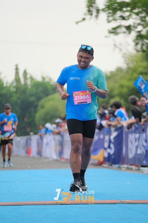 Race photo from Isoplus Run 2024 Surabaya