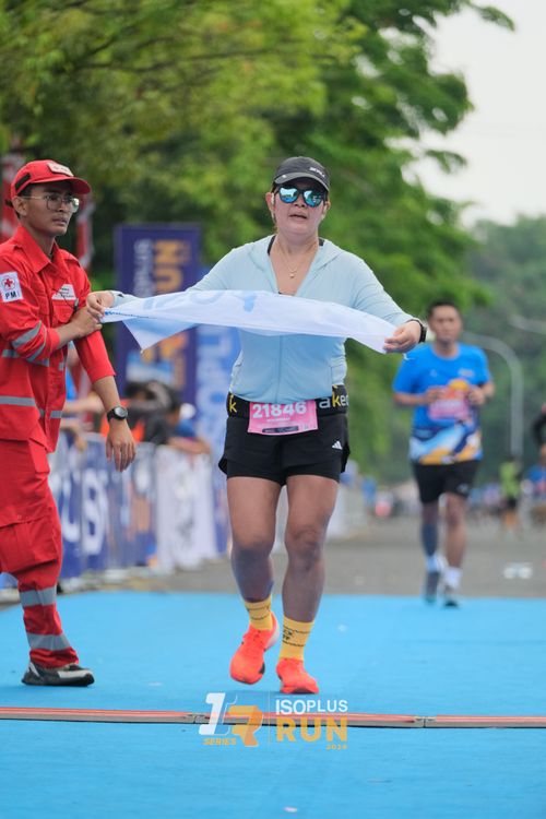 Race photo from Isoplus Run 2024 Surabaya