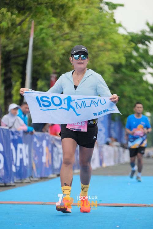Race photo from Isoplus Run 2024 Surabaya