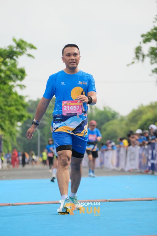 Race photo from Isoplus Run 2024 Surabaya