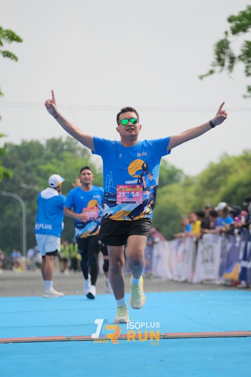 Race photo from Isoplus Run 2024 Surabaya