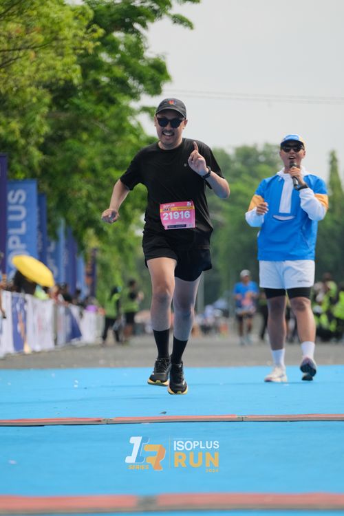 Race photo from Isoplus Run 2024 Surabaya
