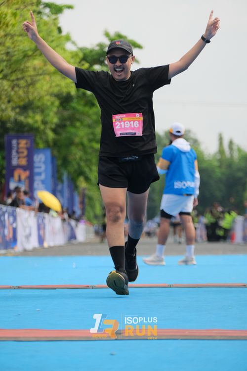 Race photo from Isoplus Run 2024 Surabaya