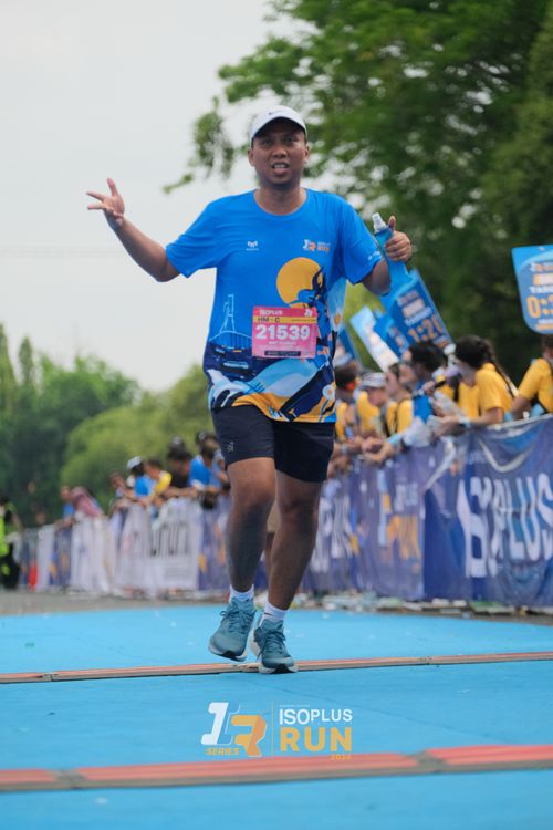 Race photo from Isoplus Run 2024 Surabaya