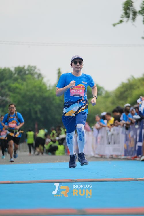Race photo from Isoplus Run 2024 Surabaya