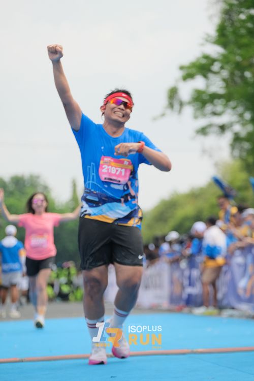 Race photo from Isoplus Run 2024 Surabaya