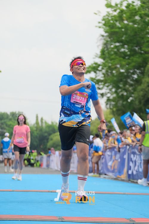 Race photo from Isoplus Run 2024 Surabaya