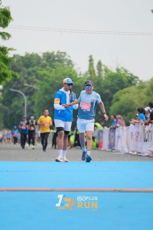 Race photo from Isoplus Run 2024 Surabaya
