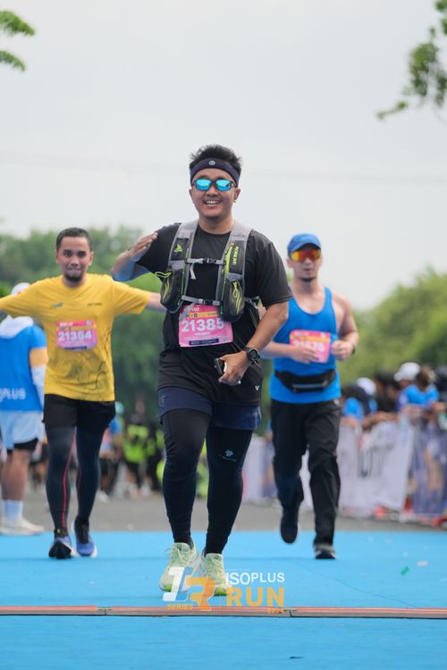 Race photo from Isoplus Run 2024 Surabaya