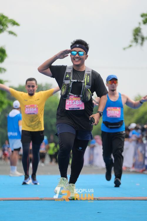 Race photo from Isoplus Run 2024 Surabaya