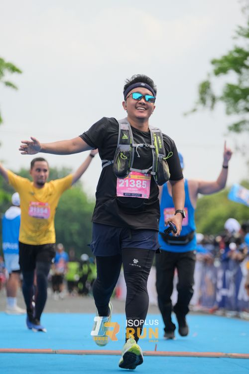 Race photo from Isoplus Run 2024 Surabaya