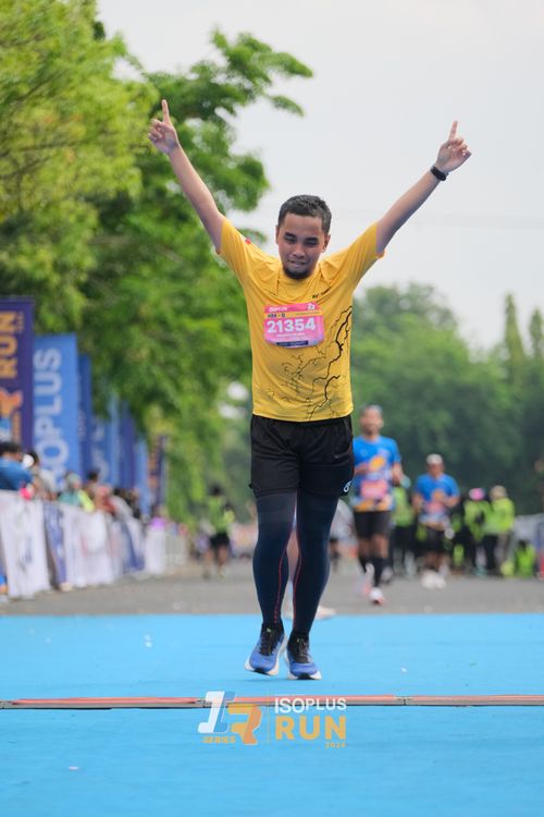 Race photo from Isoplus Run 2024 Surabaya